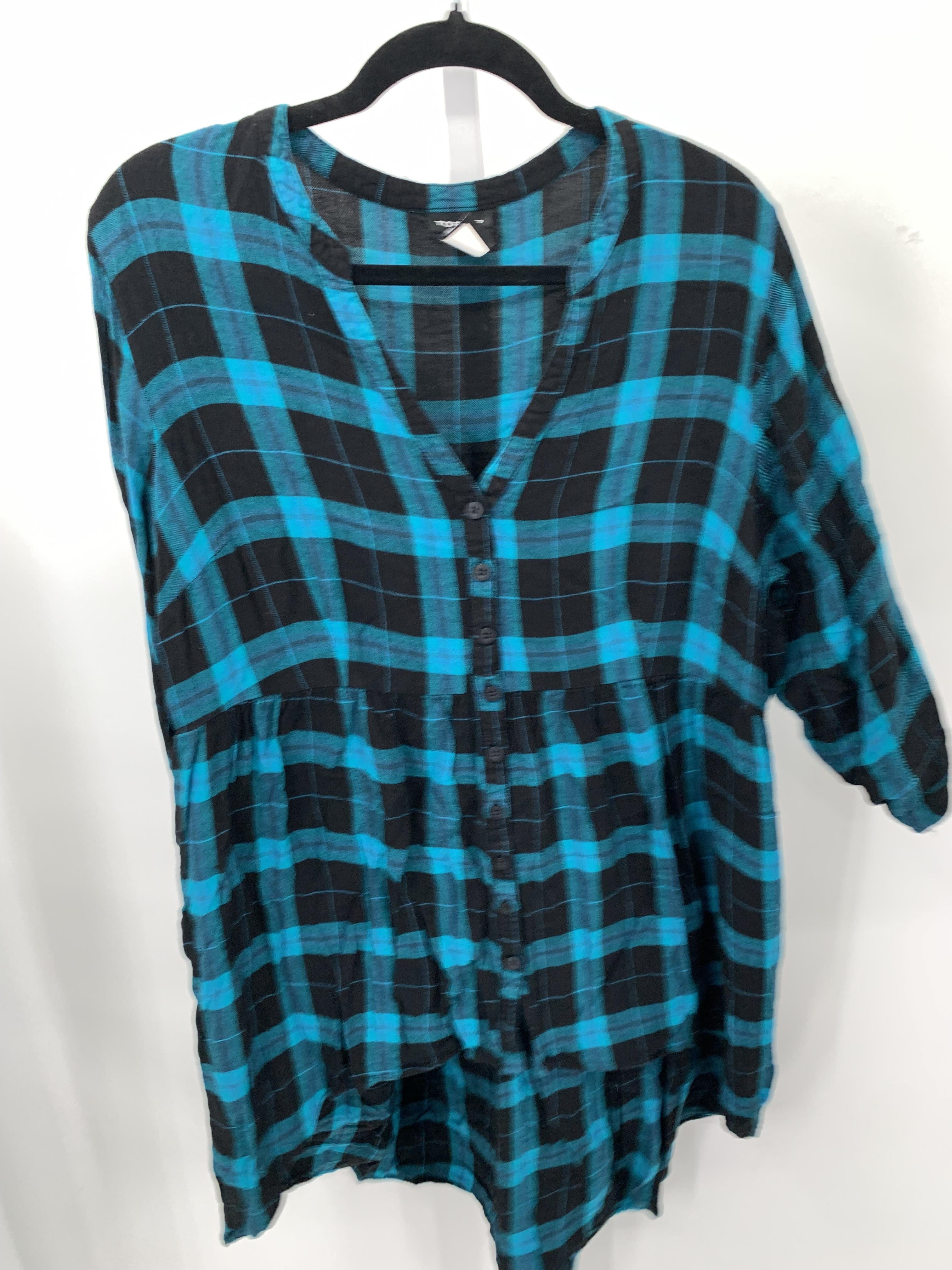 Torrid Size 2X Womens 3/4 Sleeve Shirt