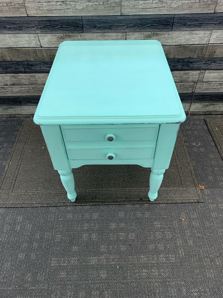 DISTRESSED MINT GREEN END TABLE W DRAWER.