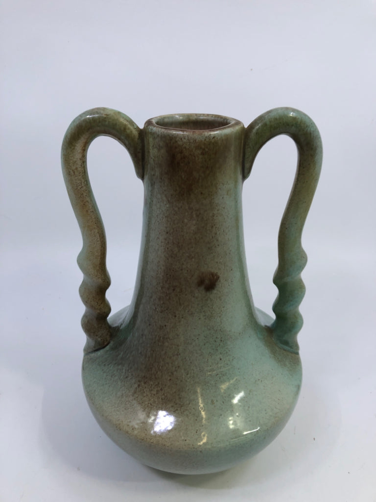 VTG GREEN GONDER H-5 VASE.