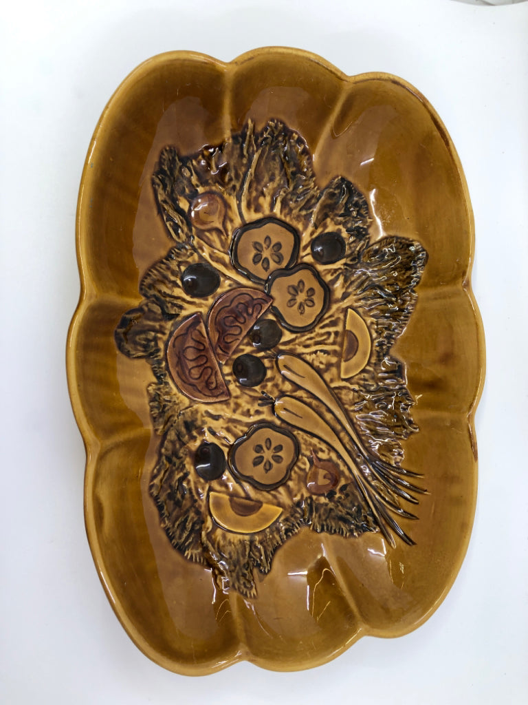 VTG EMBOSSED VEGGIES CENTERPIECE BOWL.