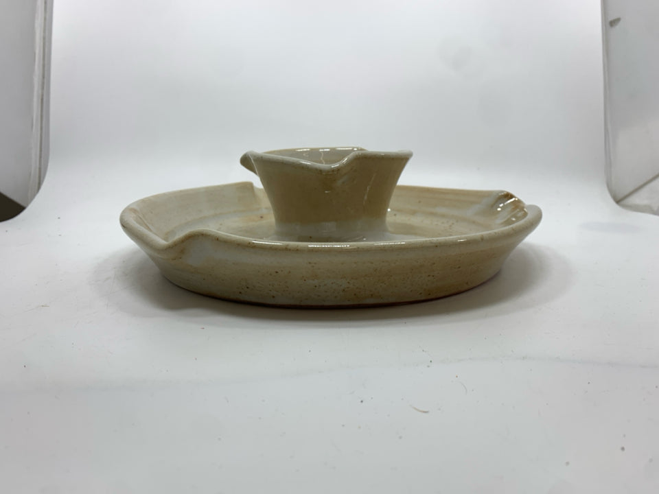 HEAVY STONEWARE TAN SPECKLED CHIP AND DIP TRAY.