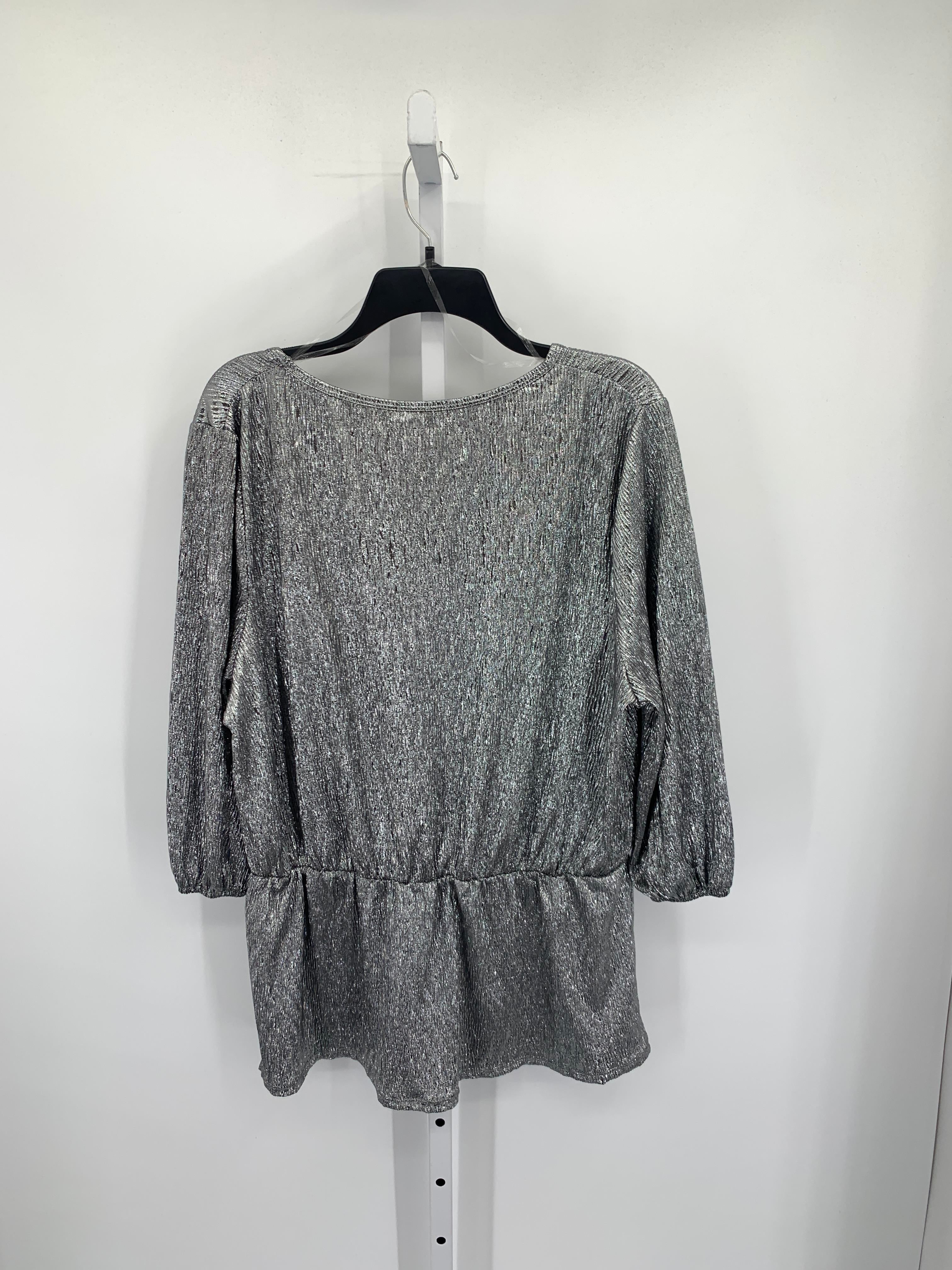 Size 2X Womens 3/4 Sleeve Shirt