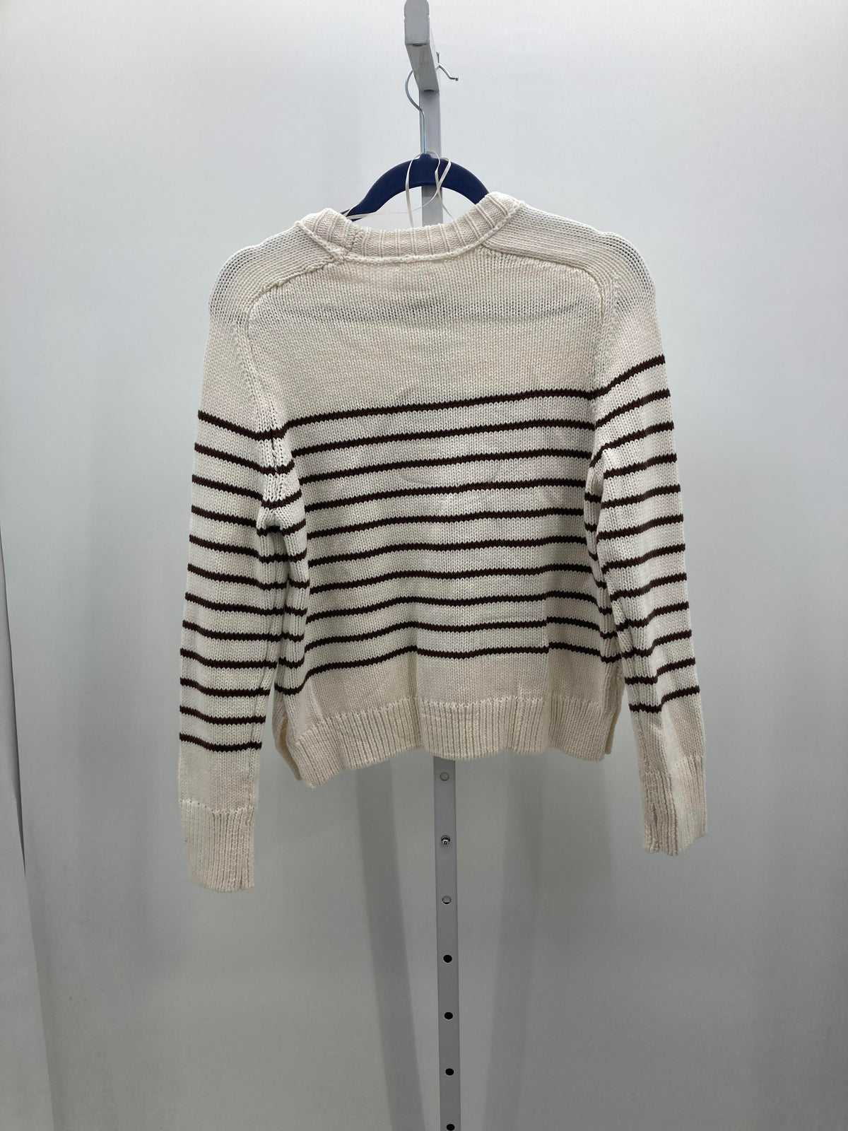 Size Medium Juniors Long Sleeve Sweater