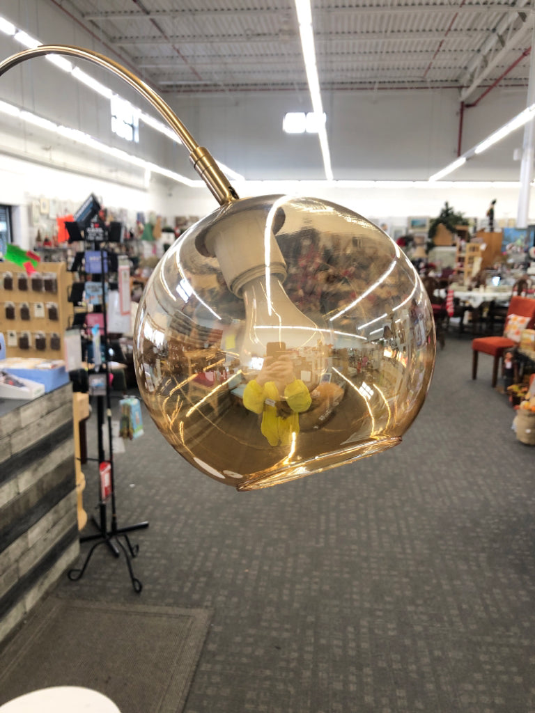 LARGE ARCHED FLOOR LAMP W/ BUBBLE SHADE+ 2 TIER MARBLE TABLE.