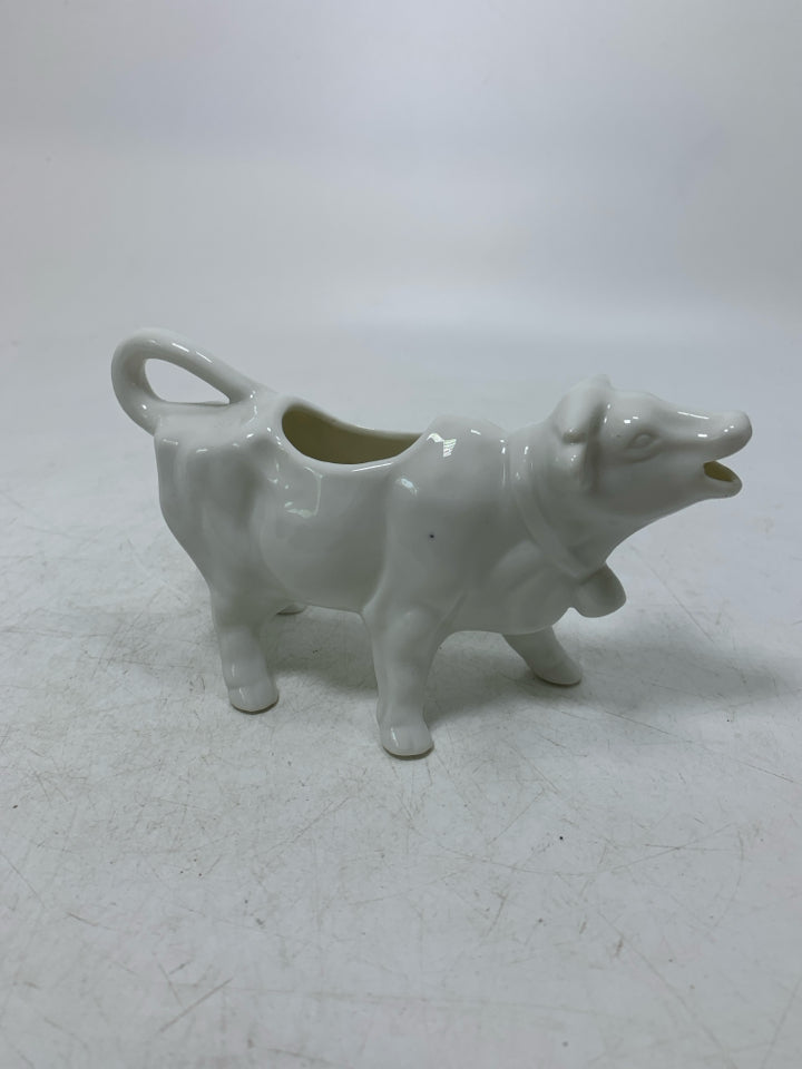 SMALL LIGHT WEIGHT COW SHAPED CREAMER 3" H X 6 "W