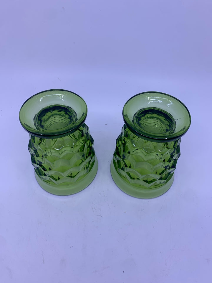 2 GREEN FOOTED GLASSES.
