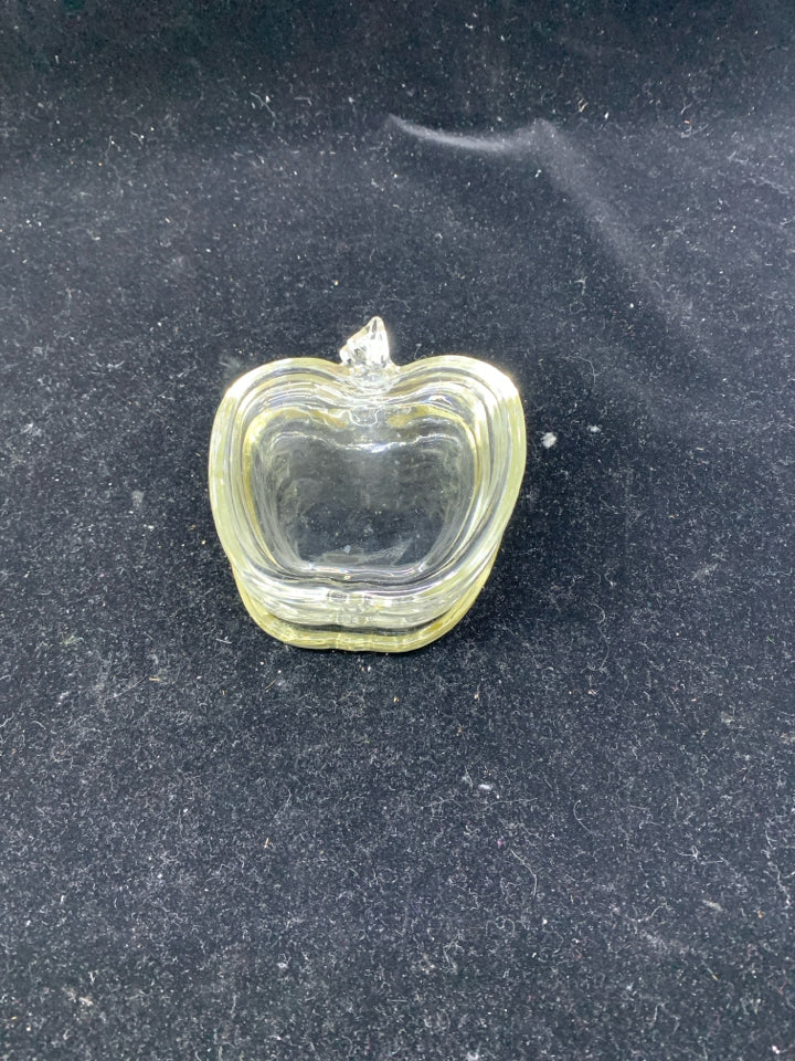 4 MINI CLEAR GLASS APPLE PLATES.
