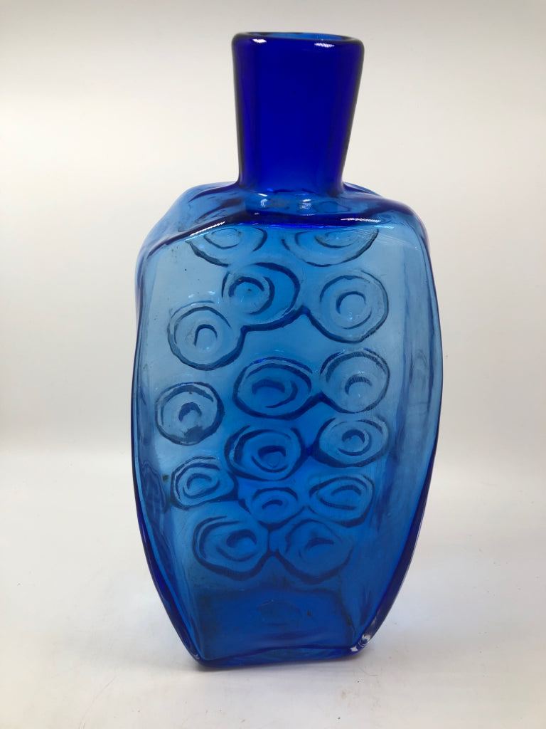BLUE BUBBLE SWIRL VASE.