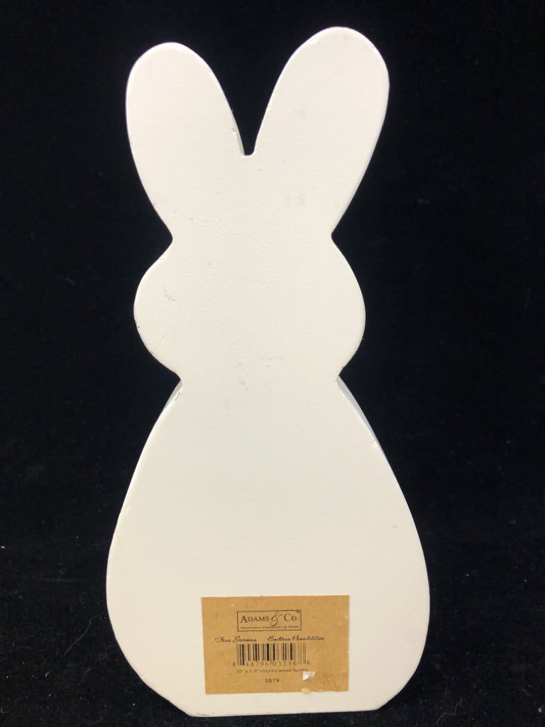 WOODEN GLITTER BUNNY FIGURINE.