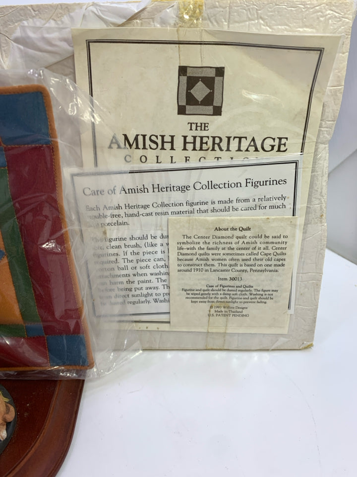 THE AMISH HERITAGE COLLECTIONS ELI & BENJAMIN W/QUILT.