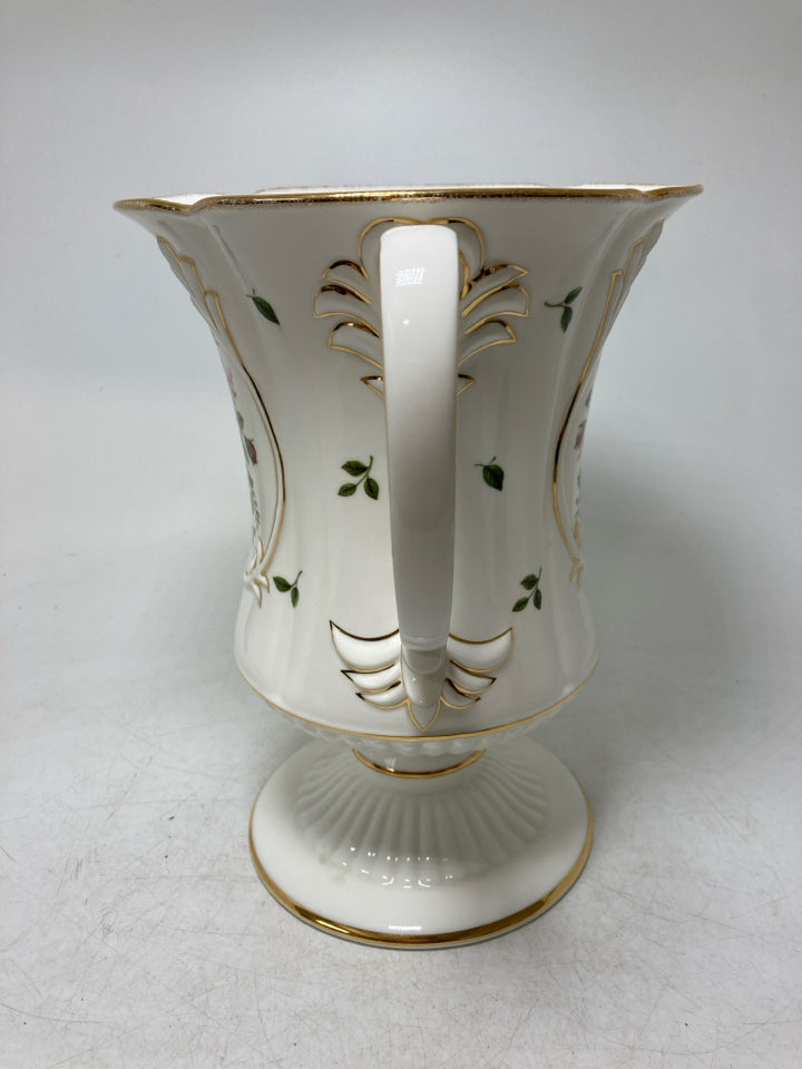 OLD COUNTRY ROSES PATTERN FOOTED URN VASE W/ HANDLES.