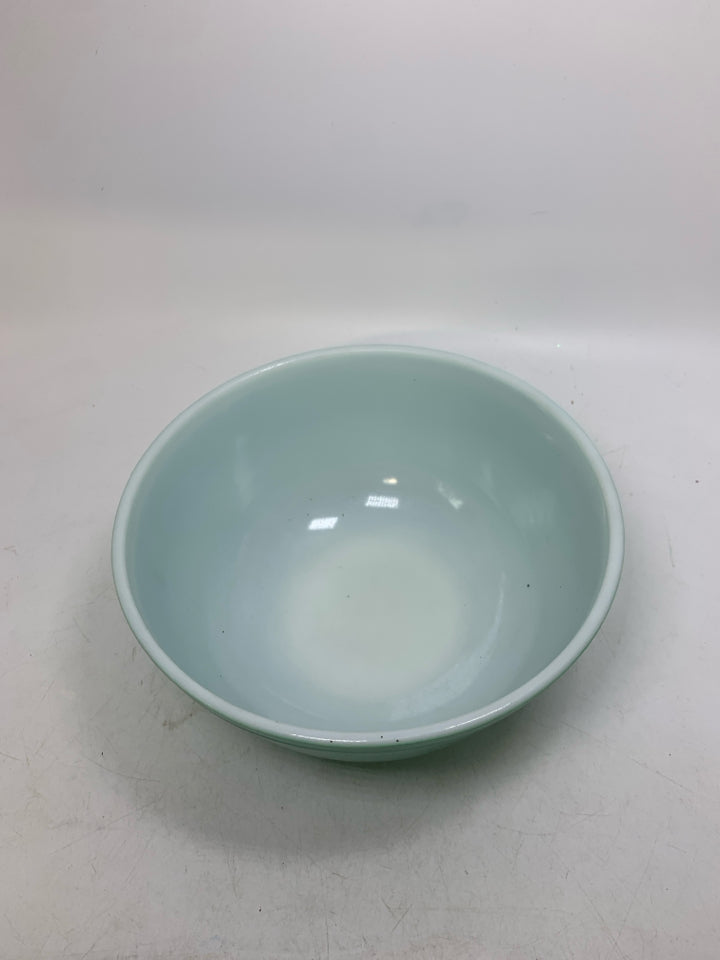 VTG PYREX PRIMARY GREEN MIXING BOWL.