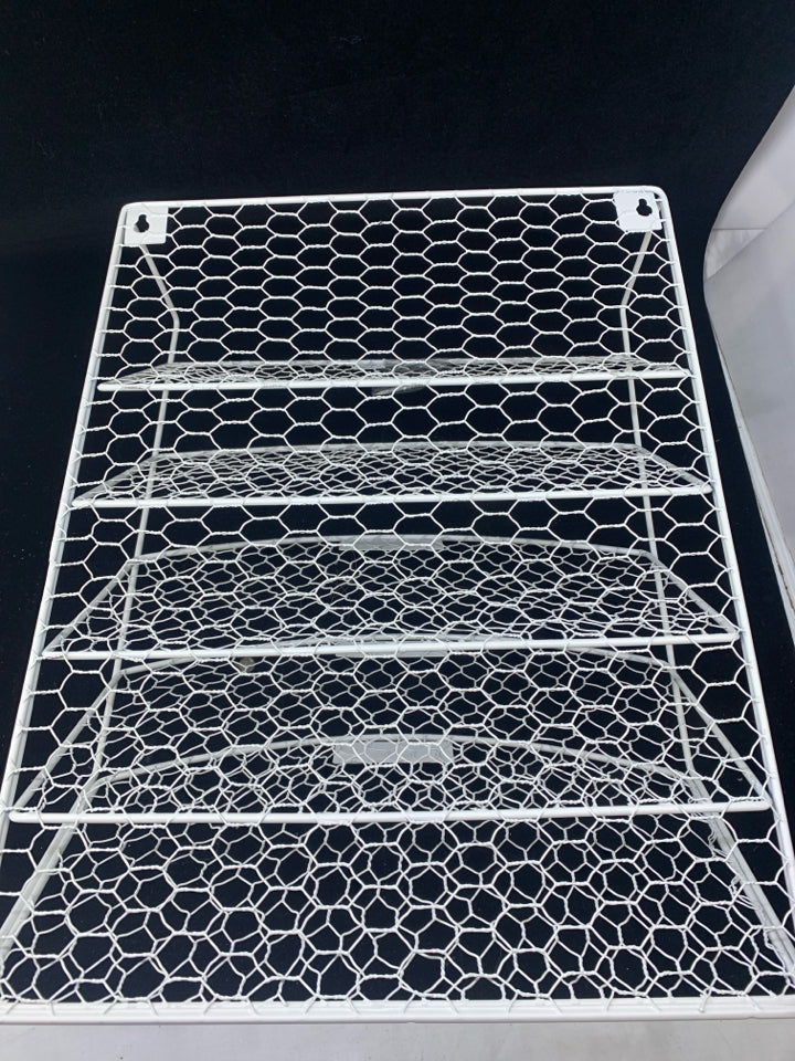 WHITE CHICKEN WIRE 5 SLOT MAIL FILE.