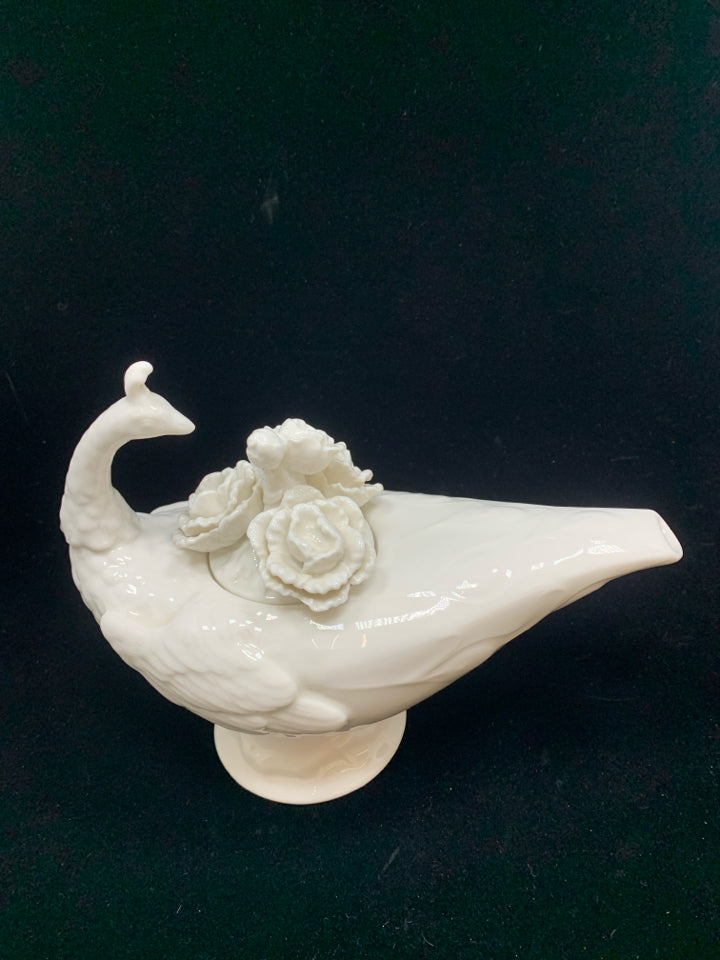 WHITE PORCELAIN PEACOCK TEAPOT.