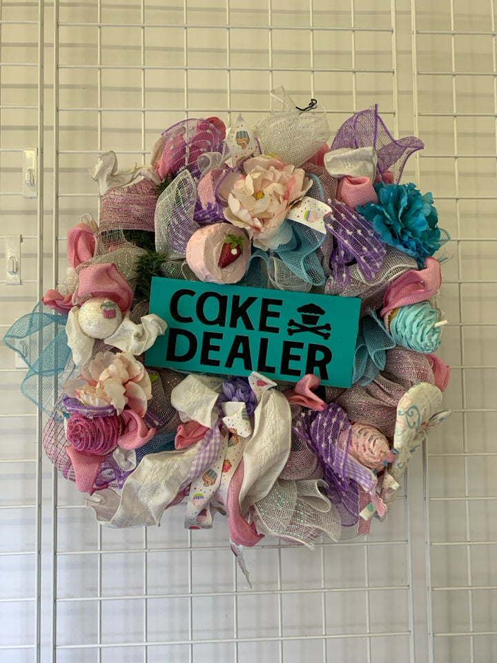 PASTEL CAKE DEALER WREATH.