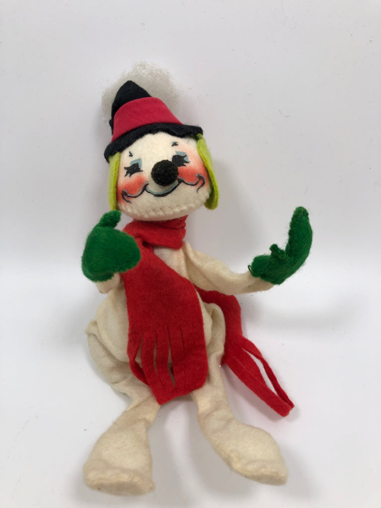 ANNALEE SNOWMAN W/LONG RED SCARF FIGURINE.