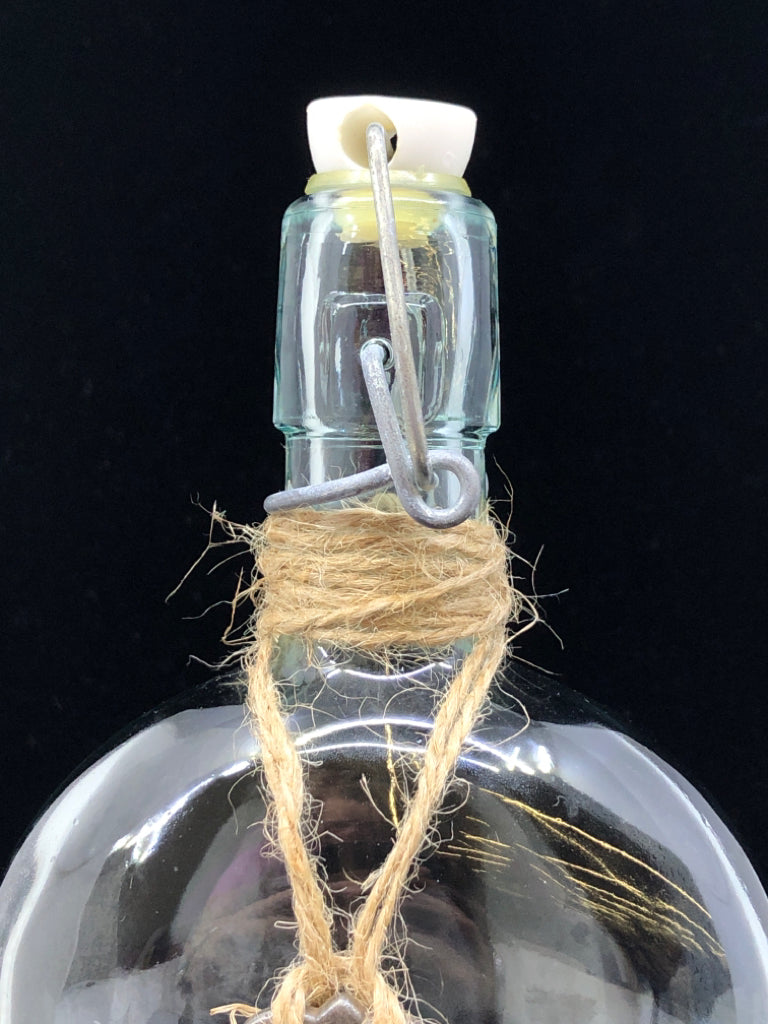 WIDE JAR W KEY AND METAL CLASP.