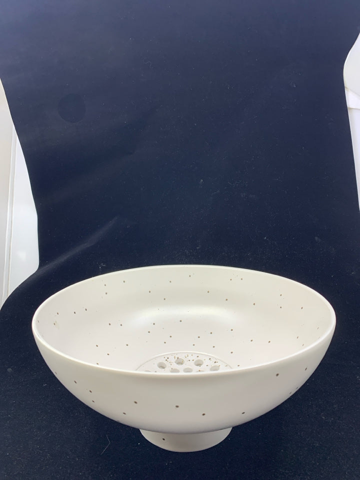 2 PC WHITE SPECKLED CERAMIC POPCORN BOWL.