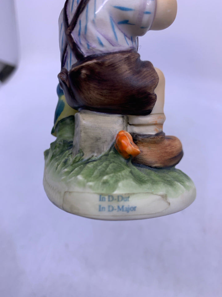 IN-D MAJOR BOY PLAYING HARMONICA W/ BLUE BIRD