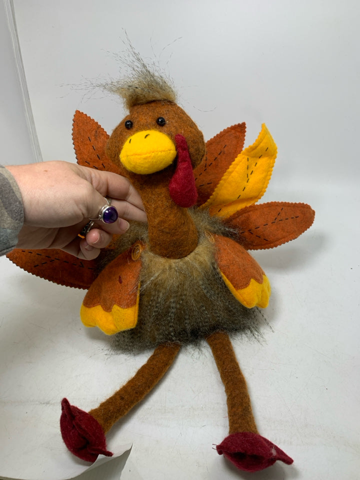 PLUSH FEATHER TURKEY.