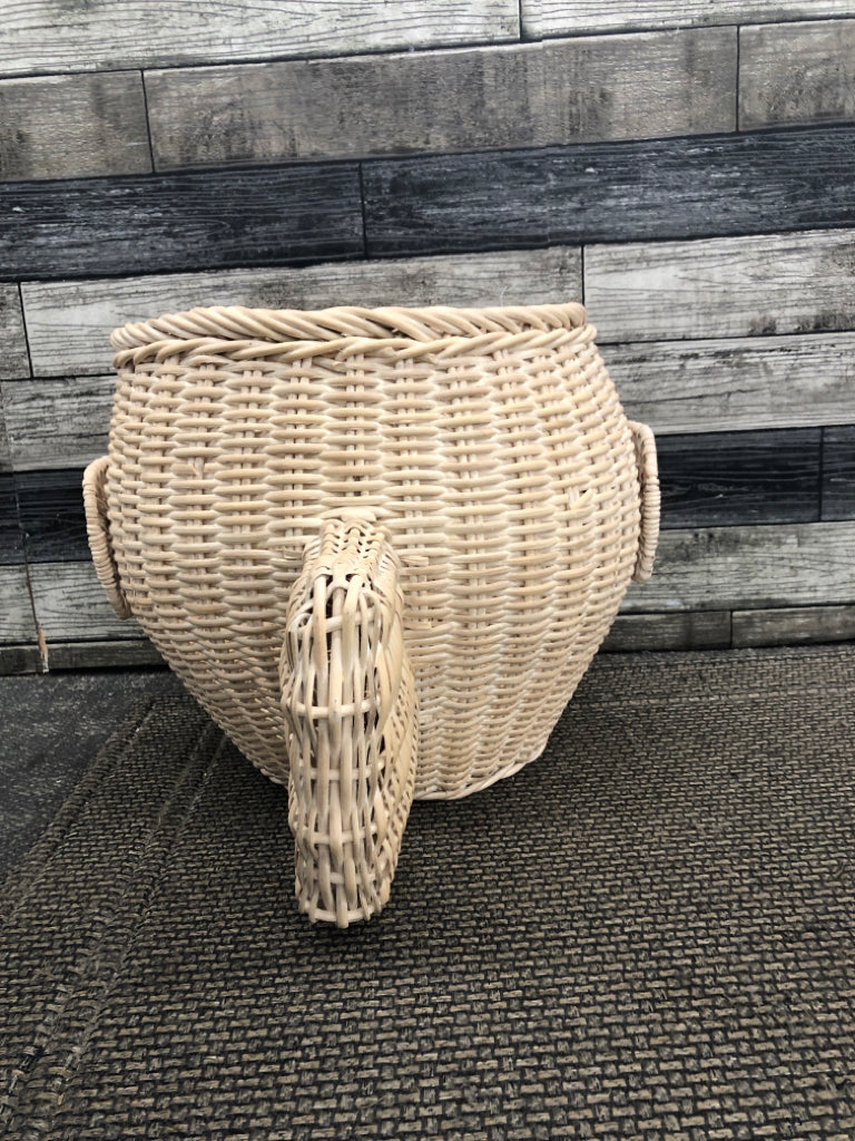 WICKER FISH SHAPED BASKET.