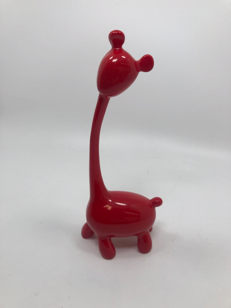 RED RESIN GIRAFFE SCULPTURE.