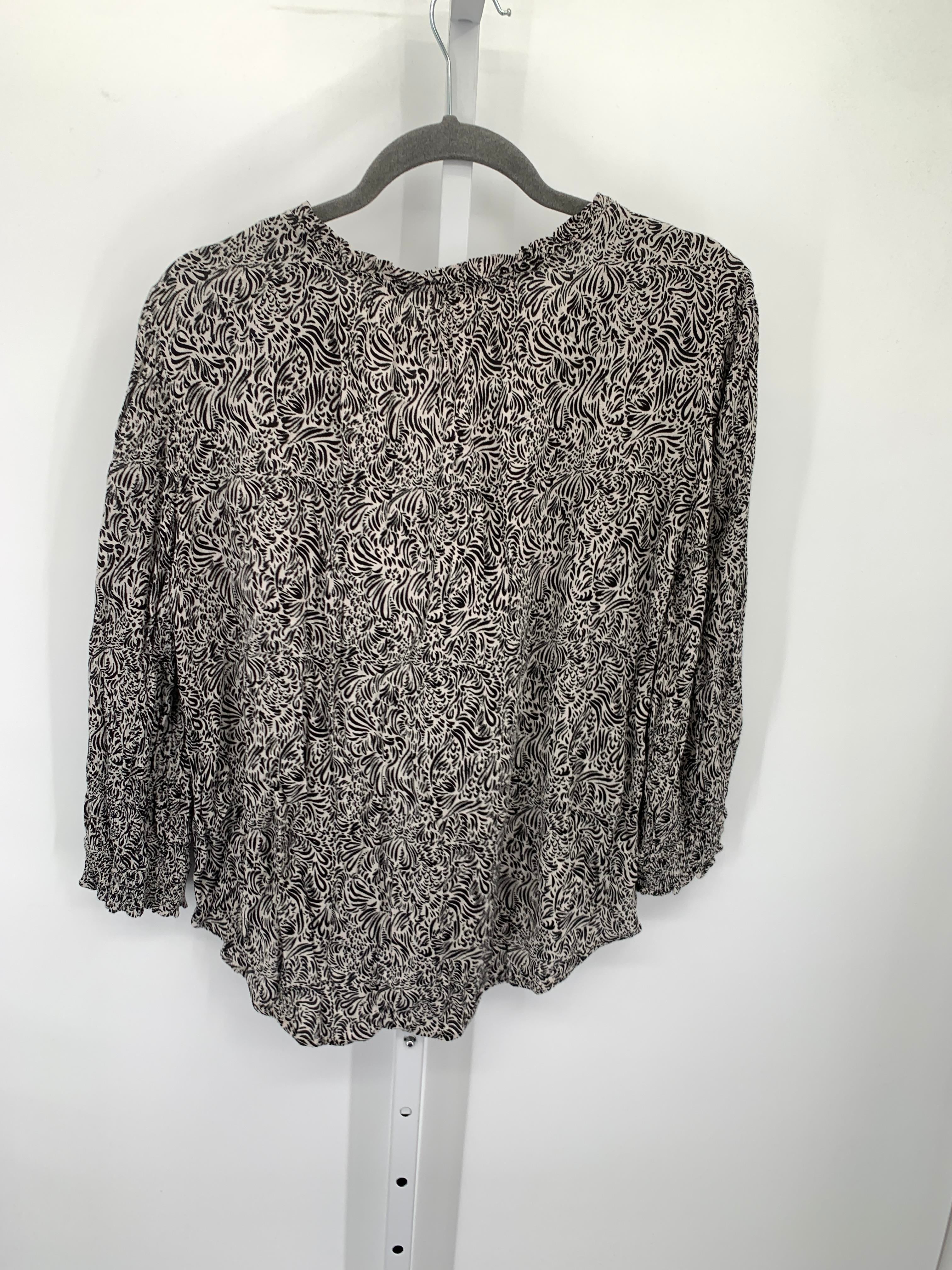 Size Large Misses 3/4 Sleeve Shirt