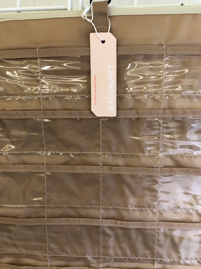 NEW FABRIC CREAM TRAVEL JEWELRY HOLDER.