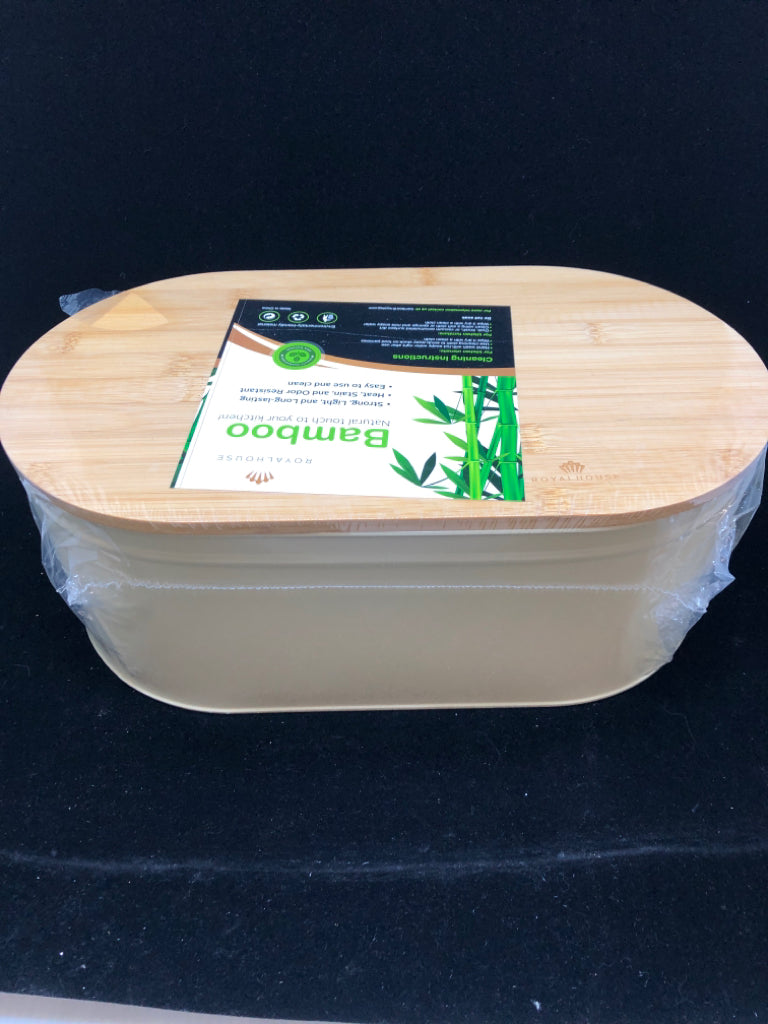 NWT BAMBOO BREAD BOX.