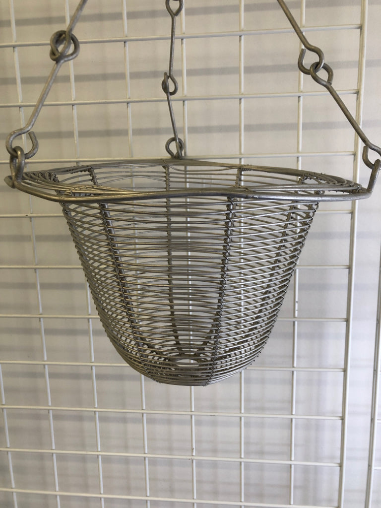 SILVER METAL HANGING PLANTER.