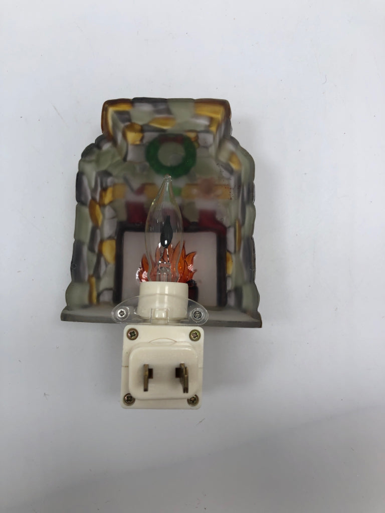 CHRISTMAS FIRE PLACE W/STOCKINGS NIGHT LIGHT PLUG IN.