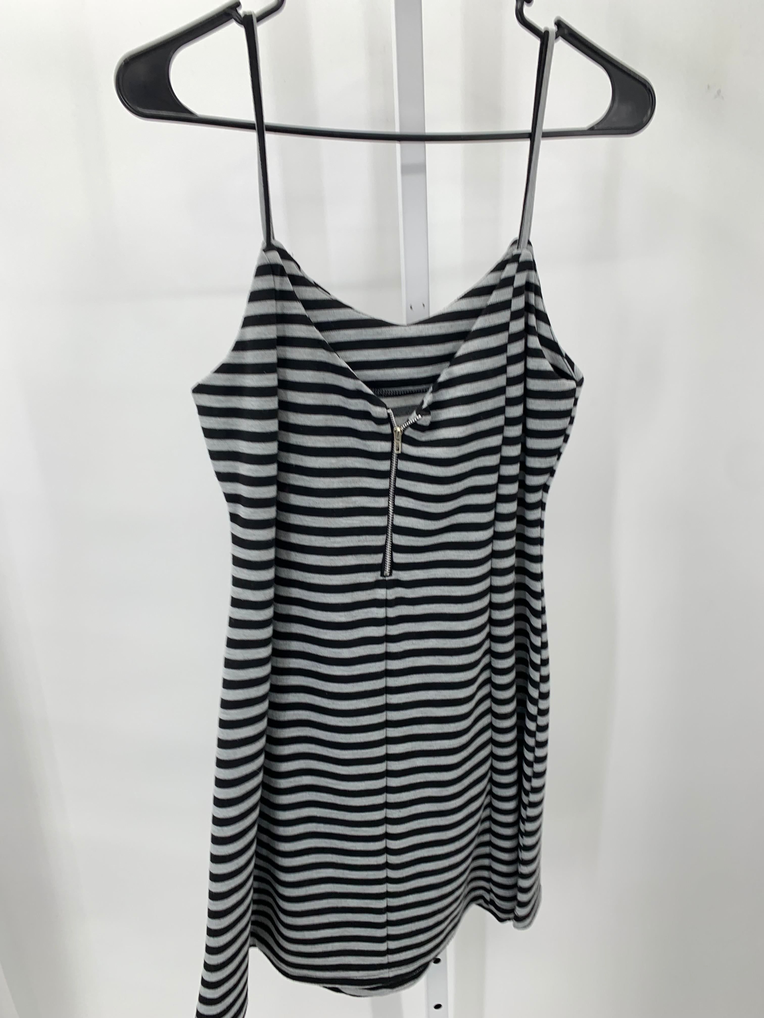 Olive & Oak Size Small Juniors Sundress