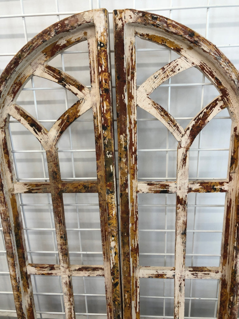 2PC RUSTIC WINDOW ARCH WALL HANGINGS.
