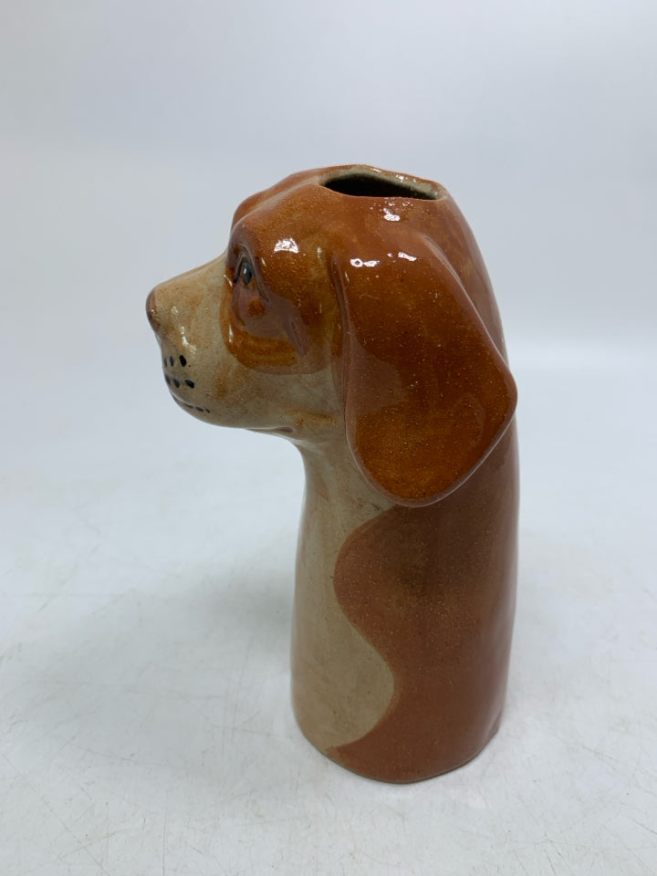 BEAGLE HEAD VASE.