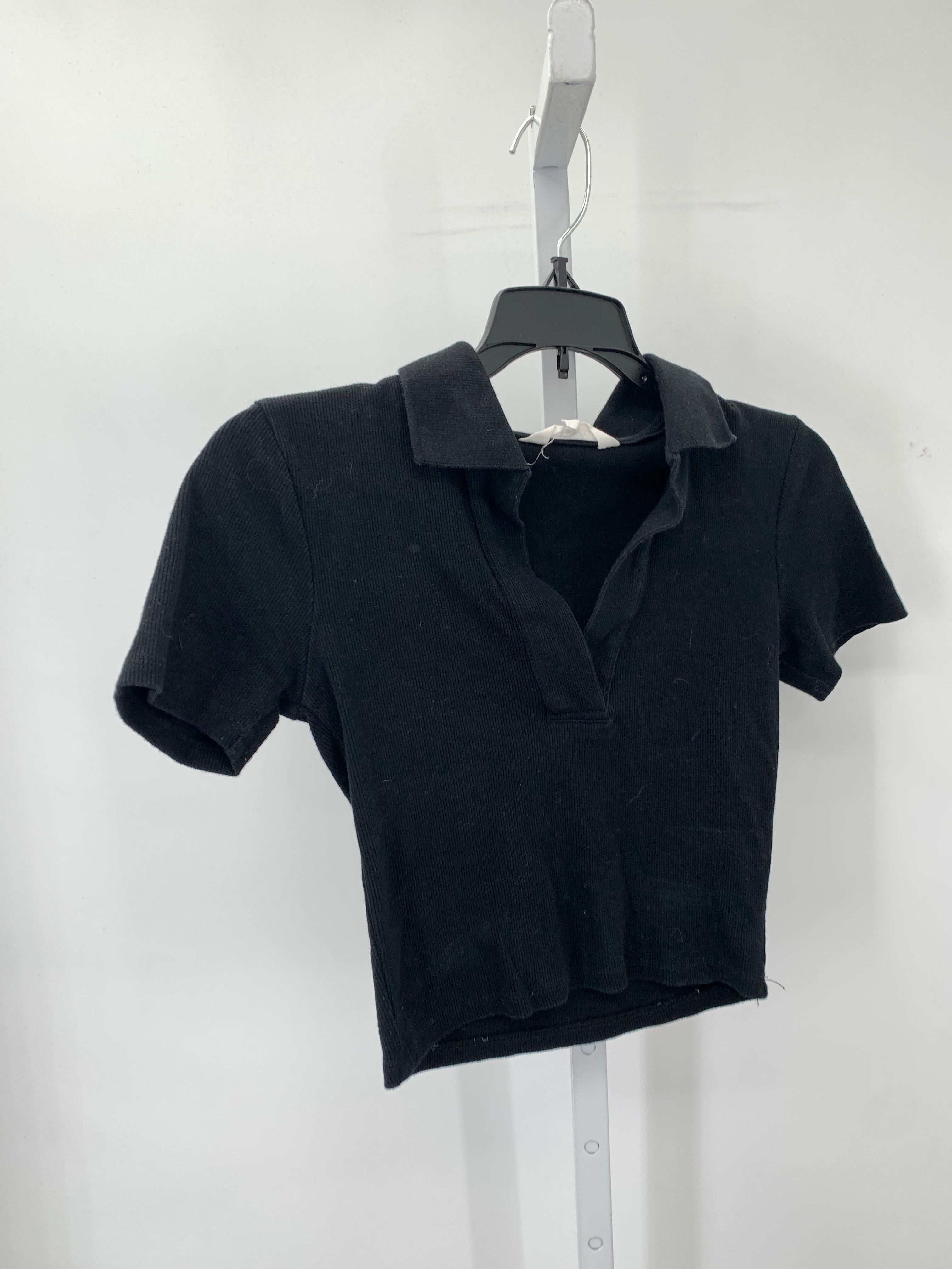 Size Small Juniors Short Sleeve Shirt
