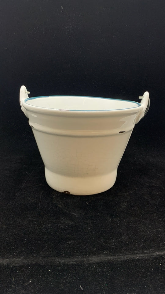 HEAVY WHITE DISTRESSED BUCKET W/ HANDLE GREEN RIM.