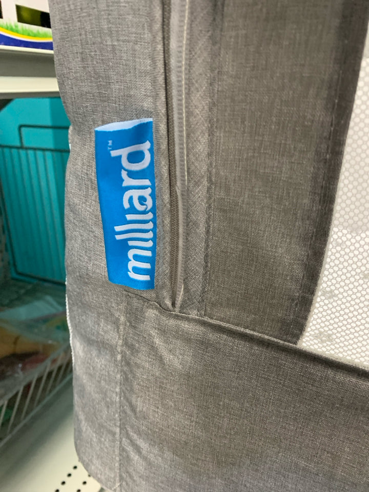 Milliard Bedside Bassinet