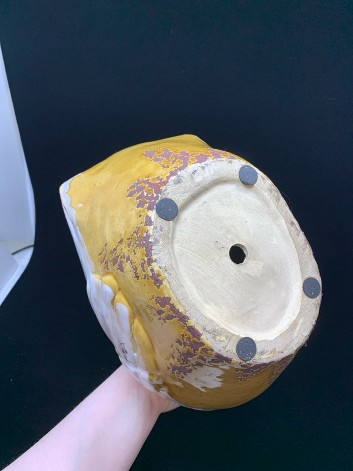 HEAVY CERAMIC GLAZED CHICKEN.