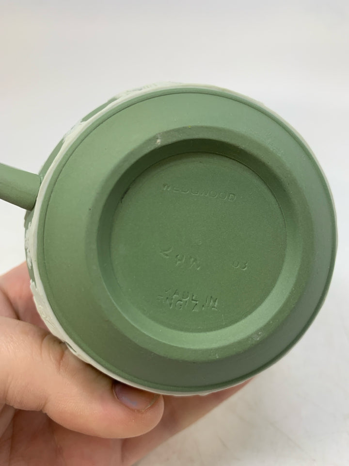 VTG JASPERWARE WOMAN HOLDING FRUIT SMALL MUG.