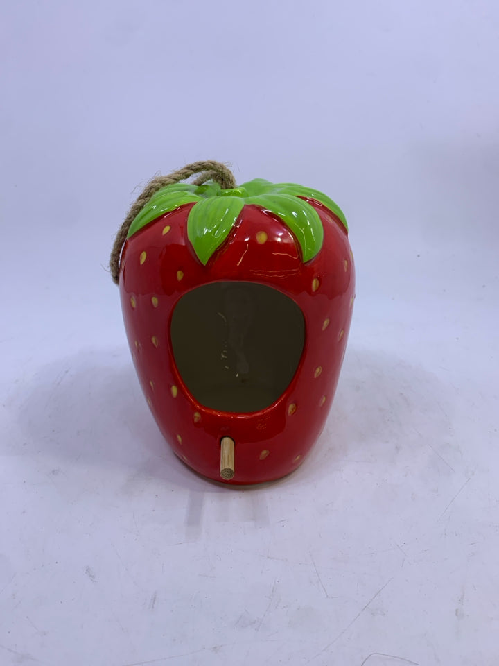 CERAMIC STRAWBERRY BIRDHOUSE.
