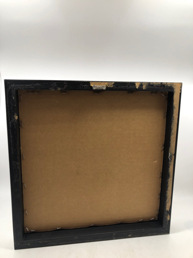 HIBISCUS PRINT IN BAMBOO FRAME.