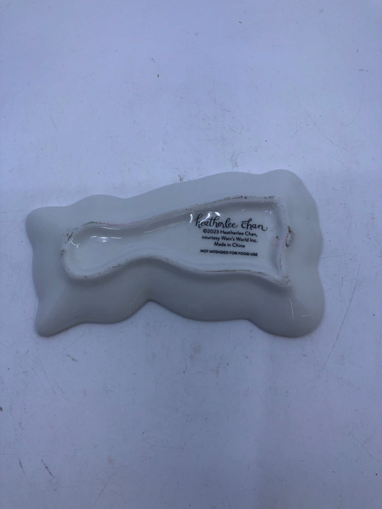 CAT TRINKET TRAY.