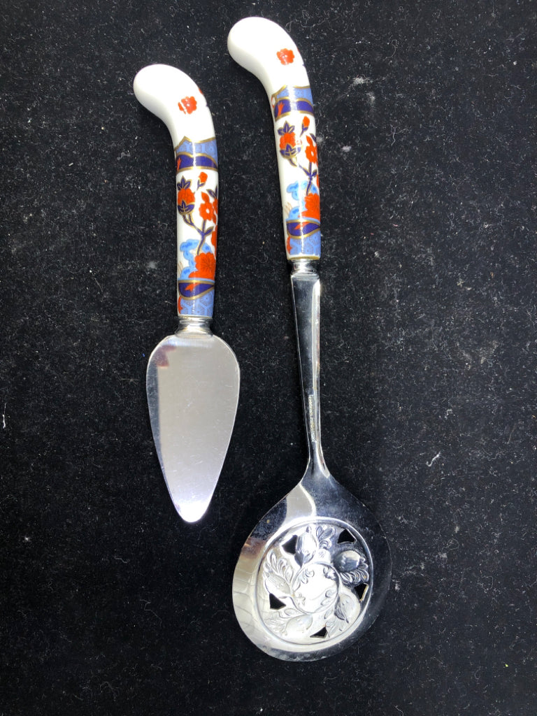 2 SHEFFIELD SERVING UTENSILS RED FLOWERS/BLUE DESIGN HANDLES.