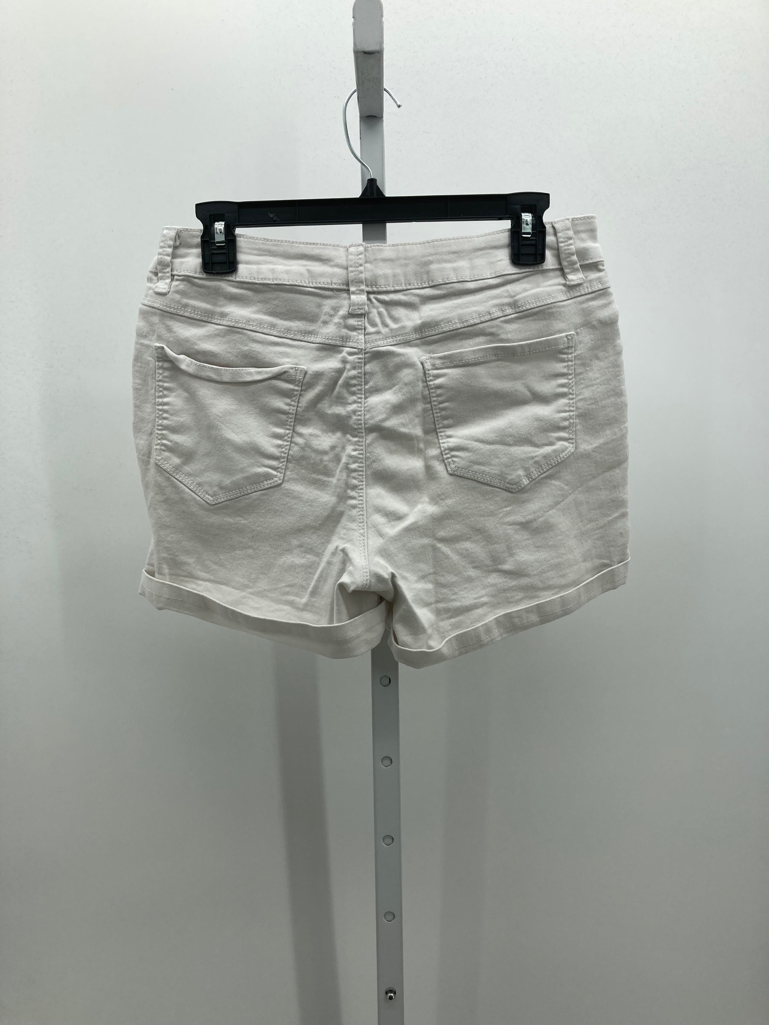 Workshop Size 8 Misses Shorts