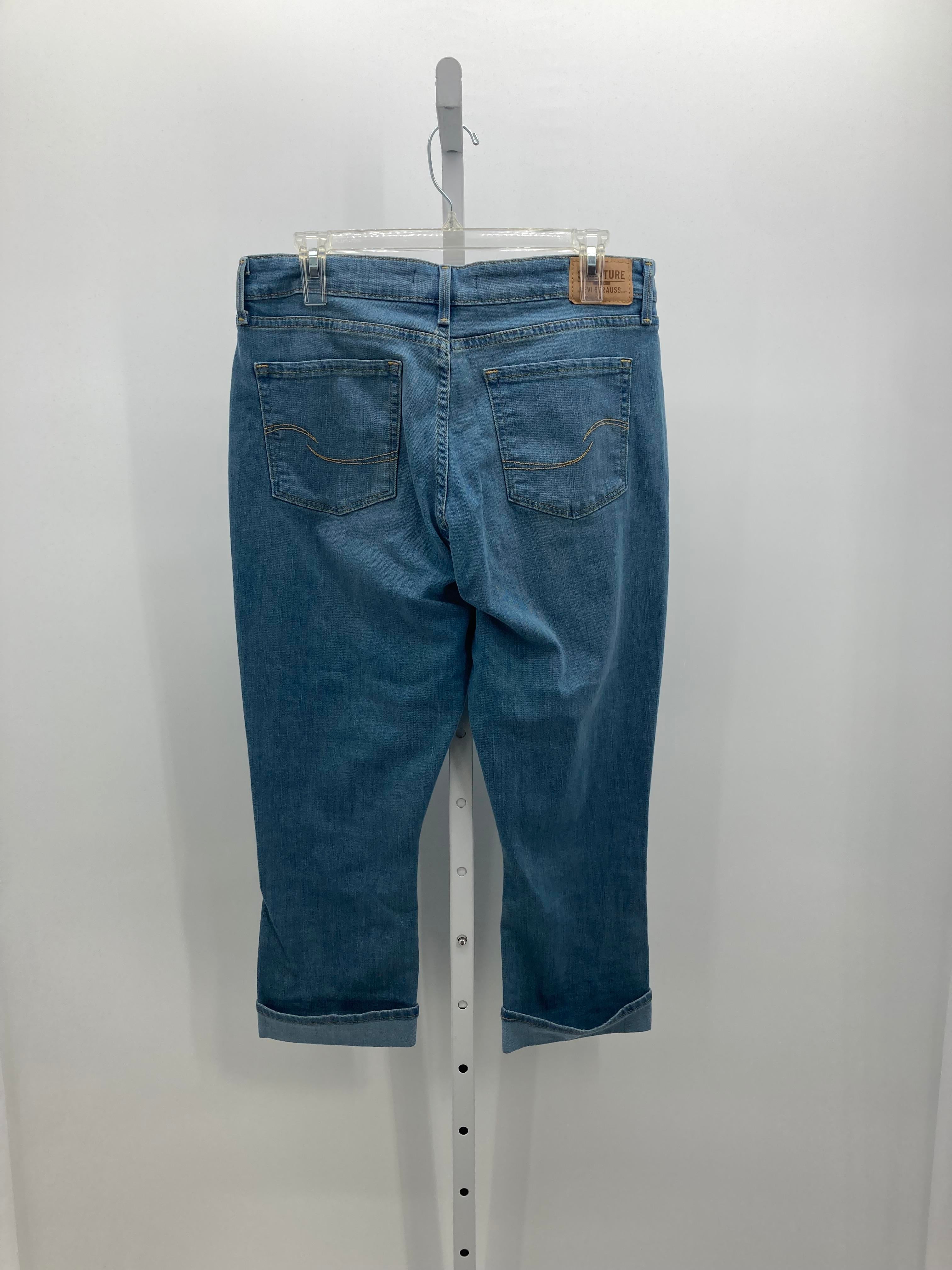 Levis Size 12 Misses Capri Pants
