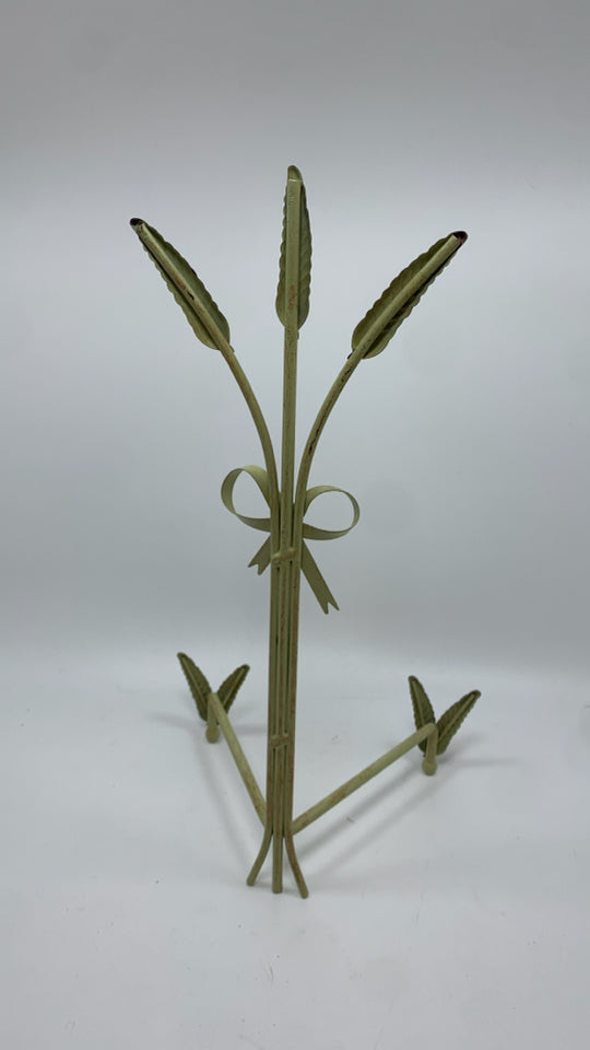 METAL WHEAT SHAPED PHOTO/PLATE STAND.