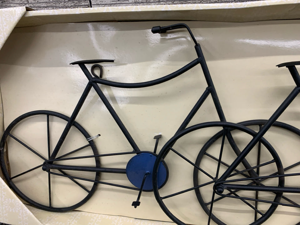 NIP 3 METAL BIKES WALL HANGING.