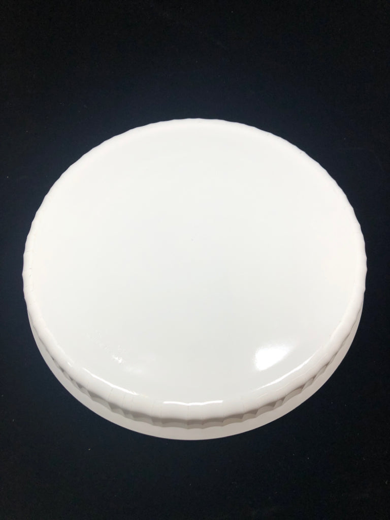 WHITE PIE/ TART DISH.