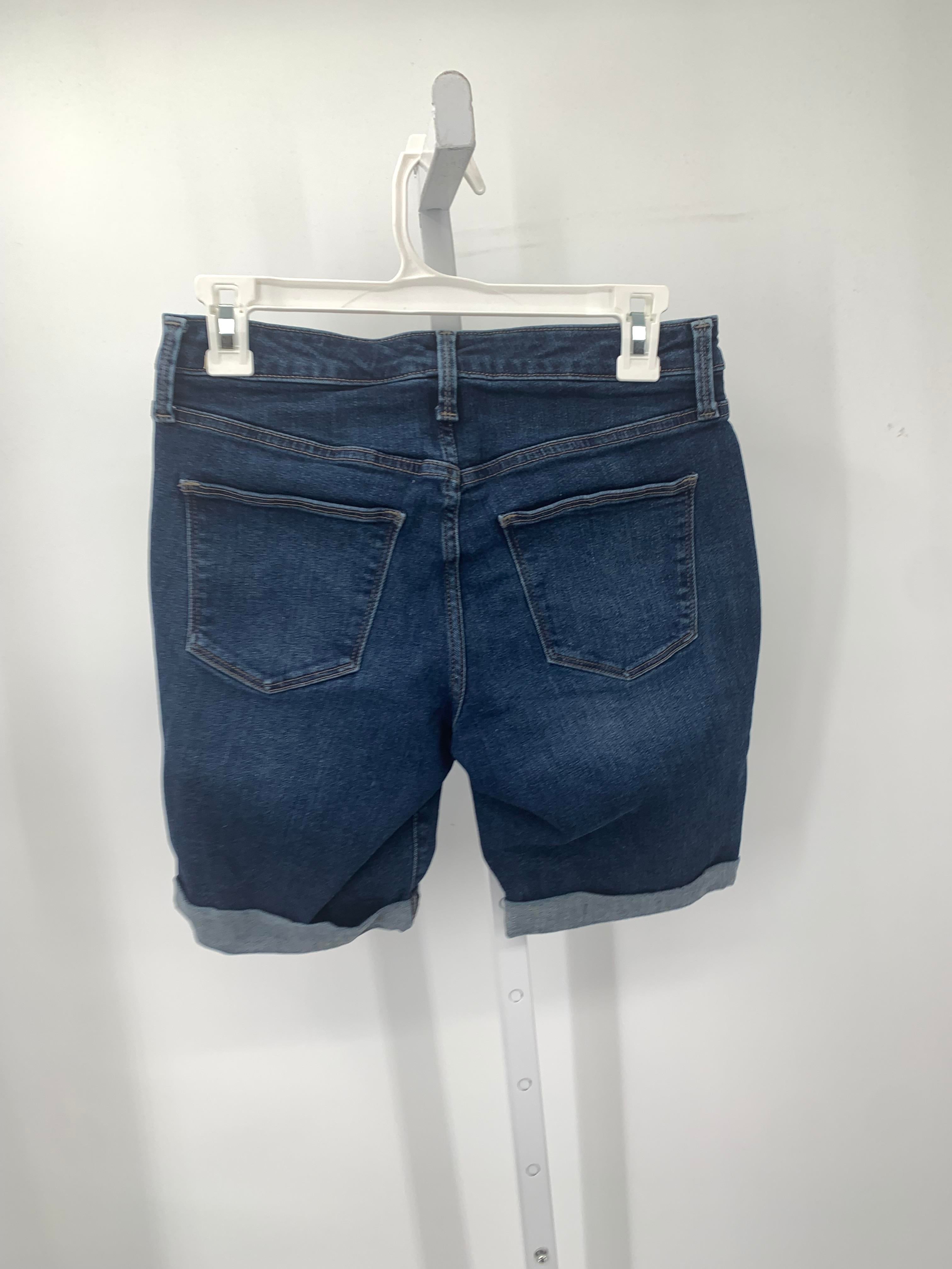 Universal Thread Size 4 Misses Shorts