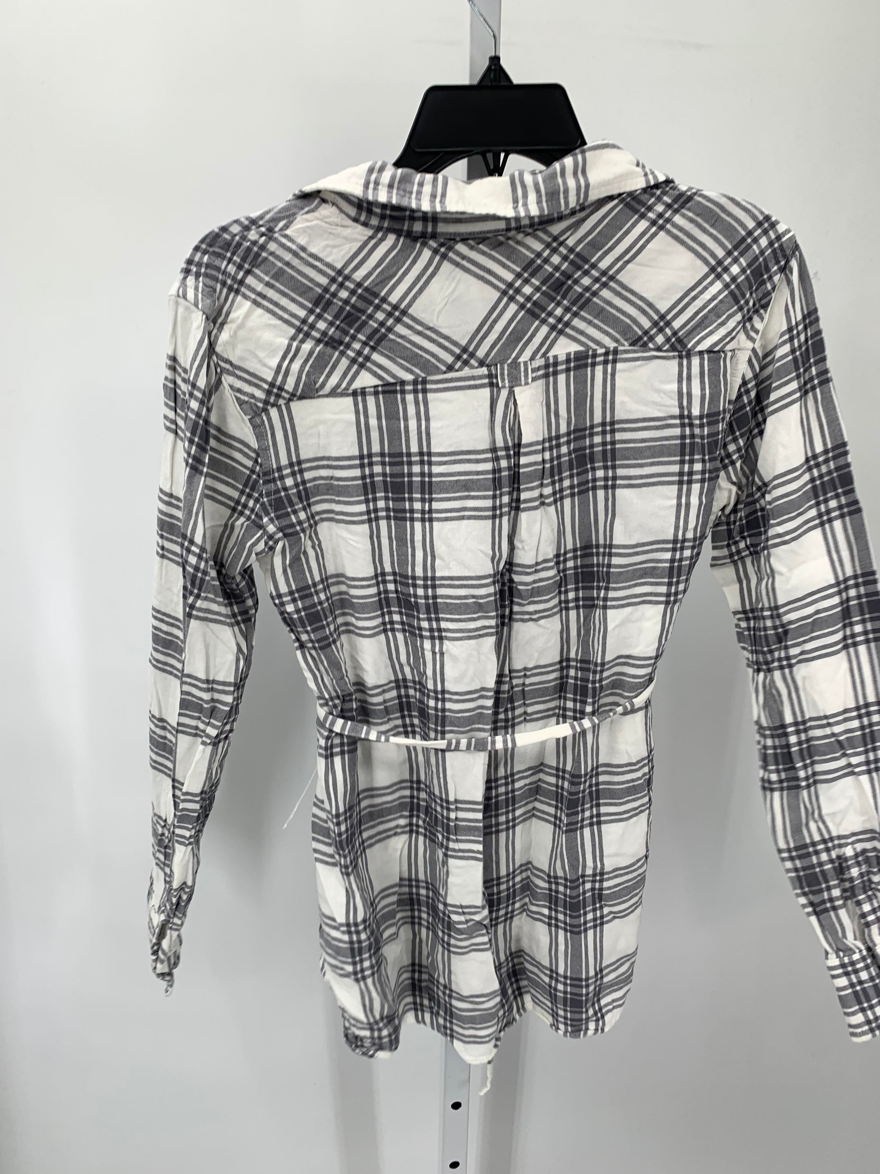Isabel White Size Medium Maternity Long Sleeve Shirt
